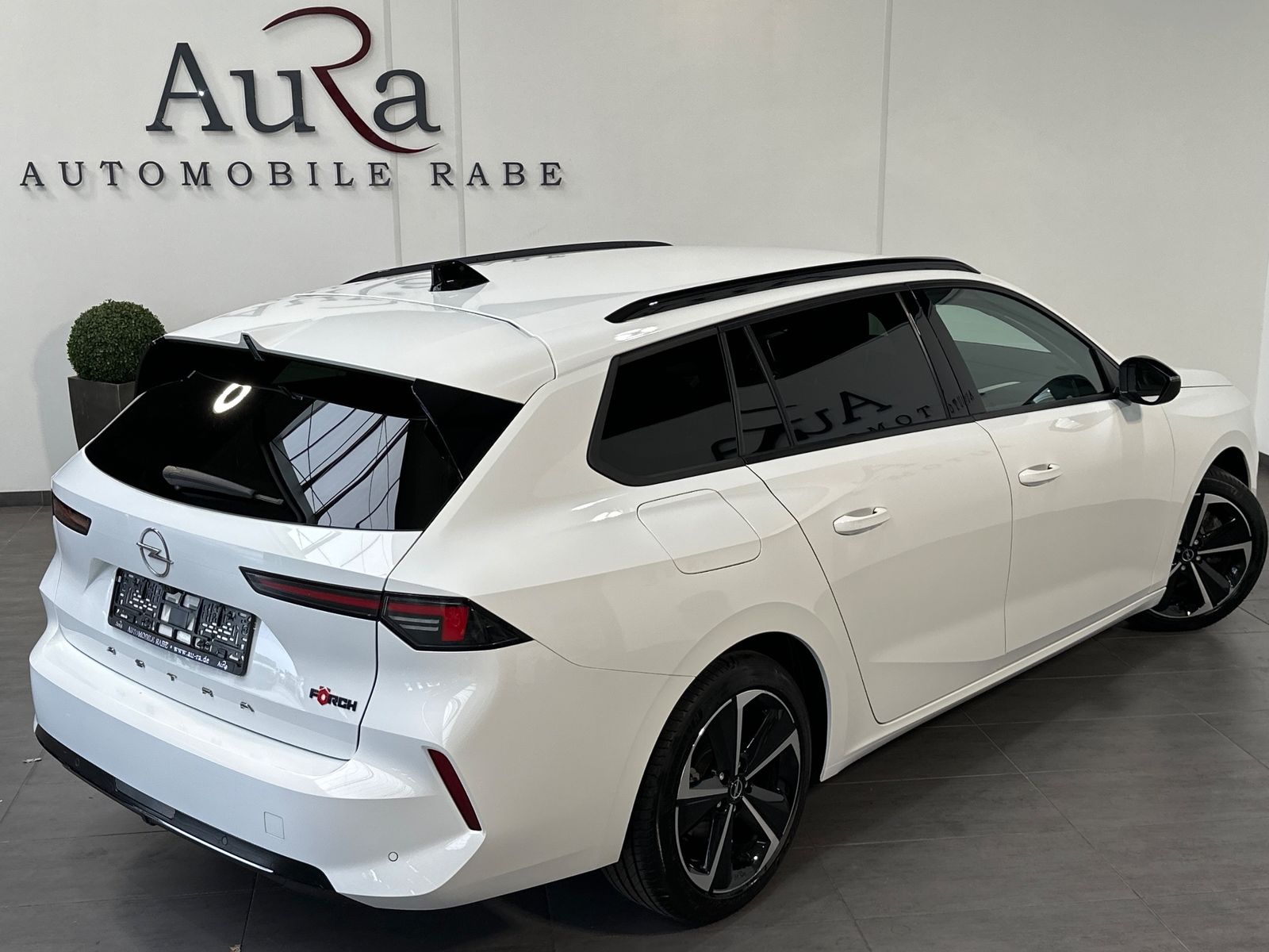 Fahrzeugabbildung Opel Astra SpT 1.5 D Elegance Aut. NAV+LED+KAMERA+SHZ