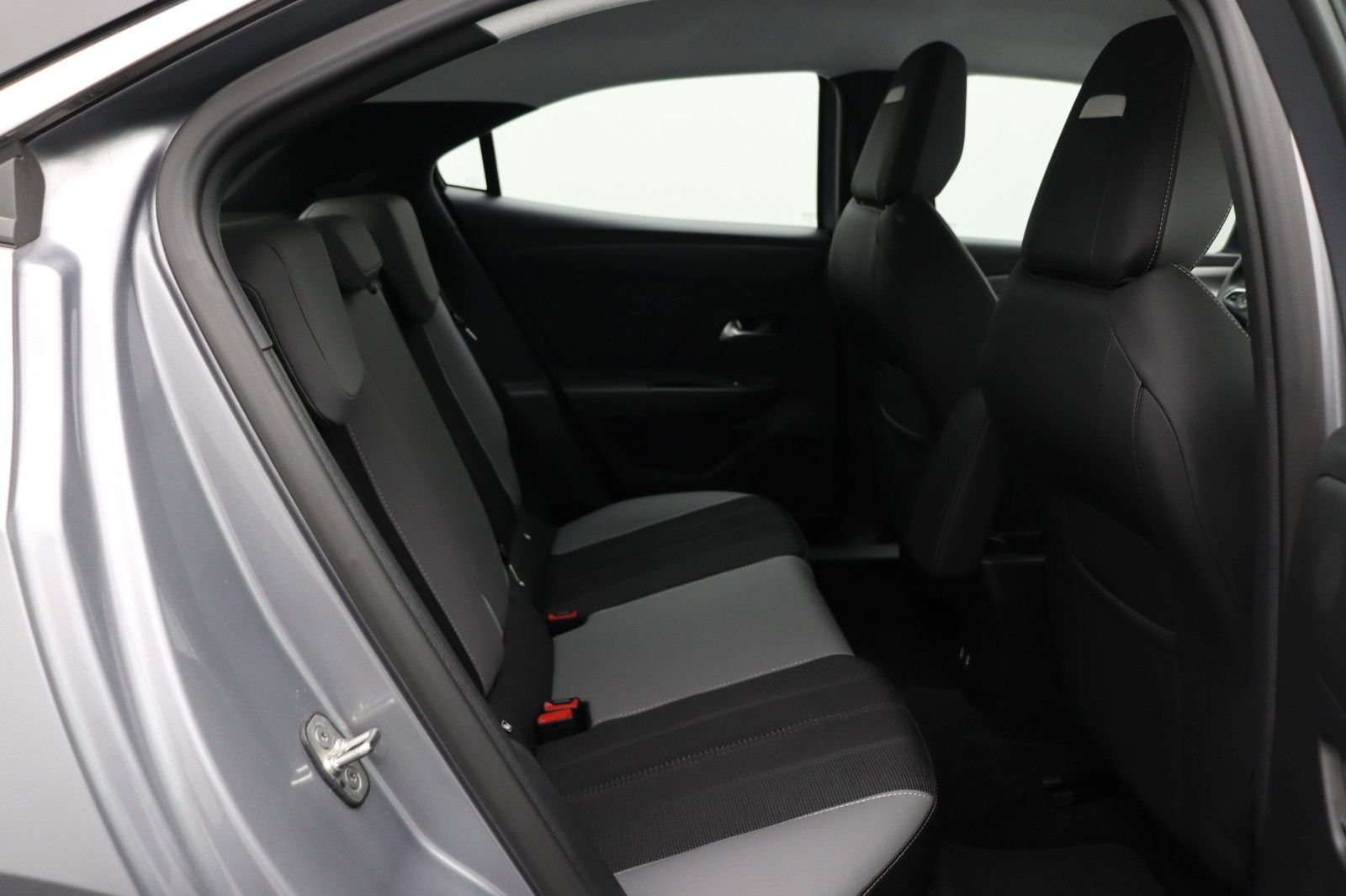 Fahrzeugabbildung Opel Mokka-e Elegance