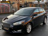 Ford FOCUS 1,5 EcoBoosT *TITANIUM*NAVI*2.HAND*SHZ* - Ford Focus: 2.5