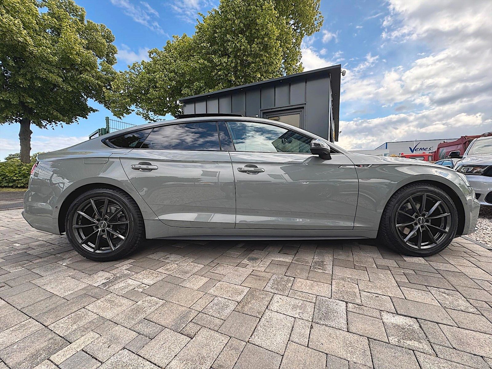 Fahrzeugabbildung Audi A5 40 TFSI S-Line Sport Carbon *ACC*Pano*LED*B&O