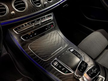 Mercedes E 200 - 12