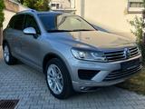 Volkswagen Touareg 4.2 V8 TDI Tiptronic Exclusive 360*+PANO - VW Touareg Gebrauchtwagen in München