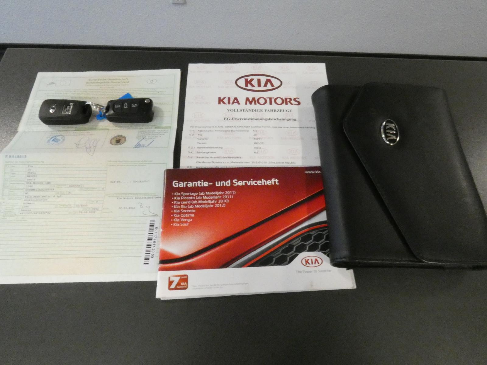 Kia cee'd 2013 — photo 15