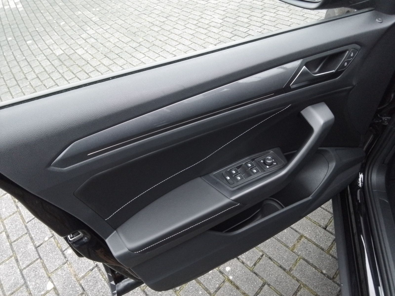 Fahrzeugabbildung Volkswagen T-Roc Style TSI DSG
