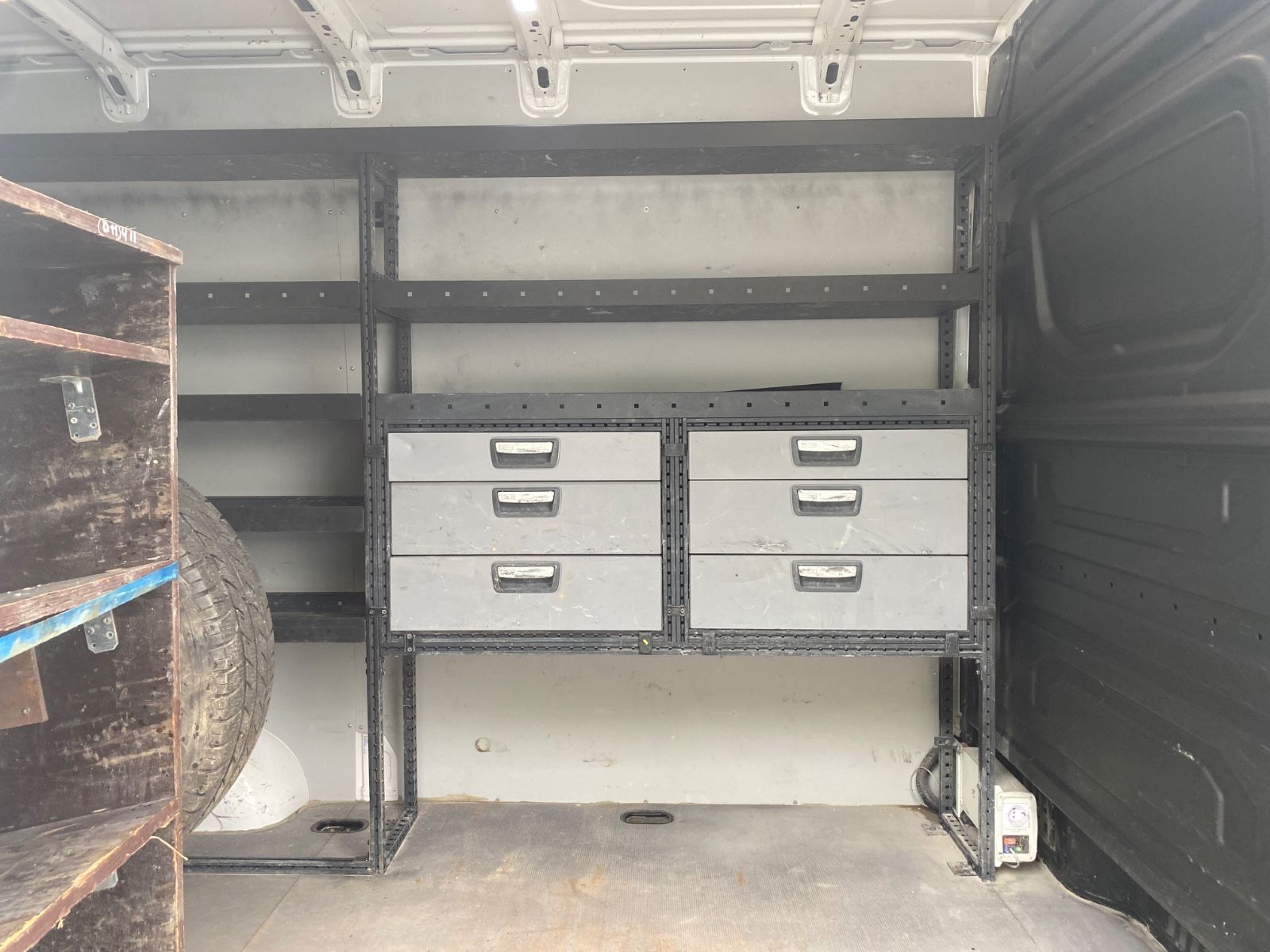 Fahrzeugabbildung Volkswagen Crafter Kasten L3H2,AHK-3500t,Regal,Garantie