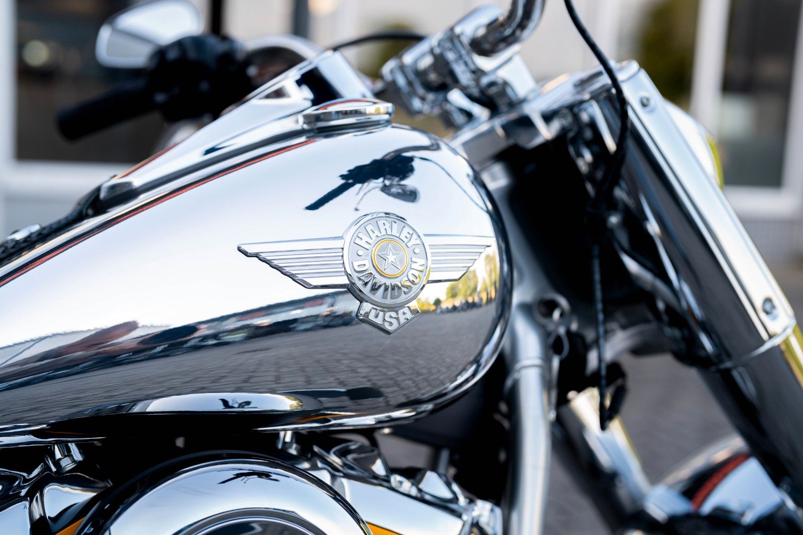 Fahrzeugabbildung Harley-Davidson FLSTFI Fat Boy Gray Ghost - Neuwertig -