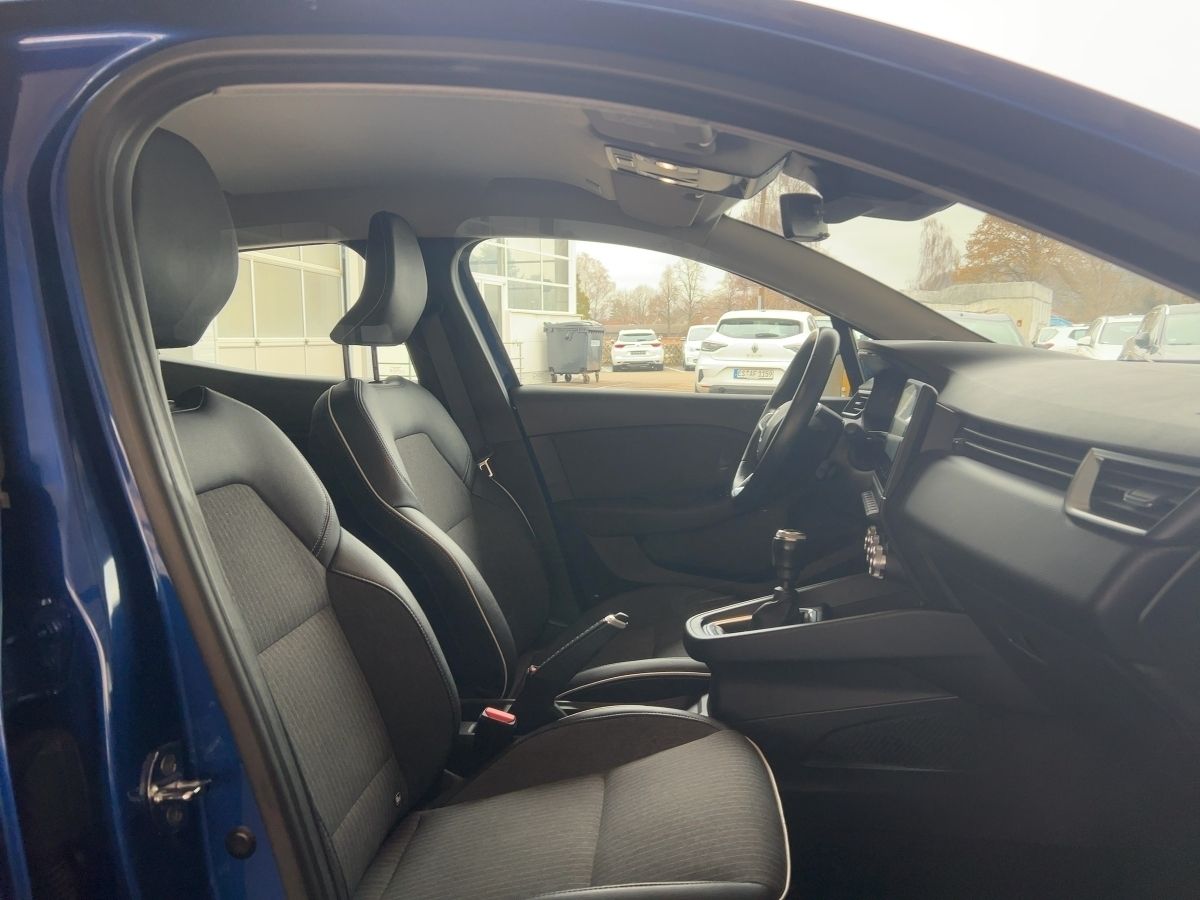 Fahrzeugabbildung Renault Clio INTENS TCe 90 Navi Kamera