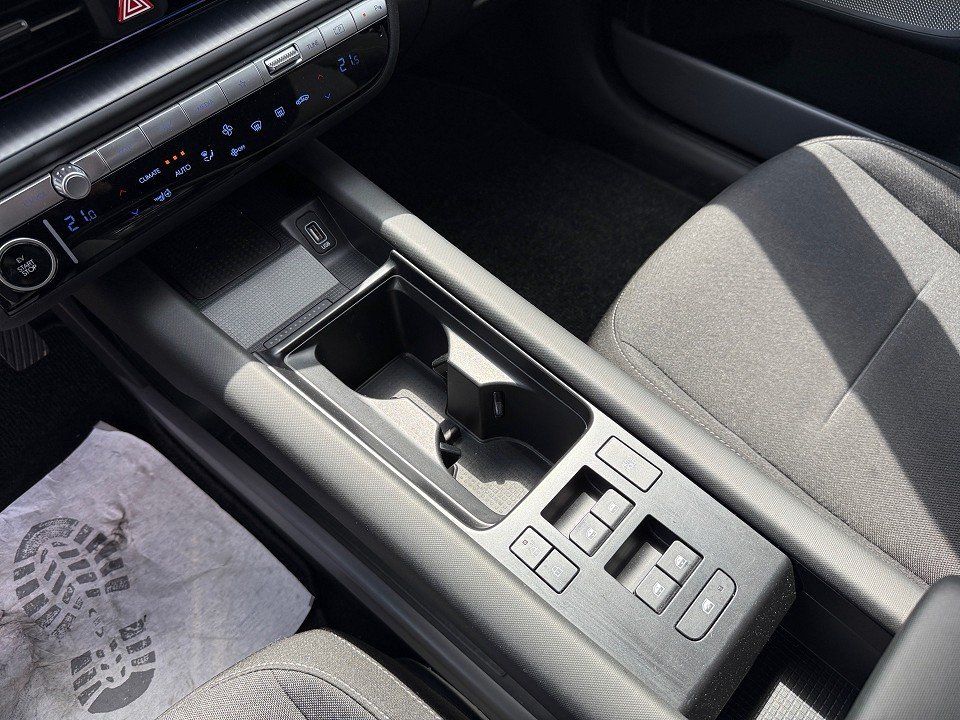 Fahrzeugabbildung Hyundai IONIQ 6 77kWh TECHNIQ PARK-P 1HD AVILOO-97%-SOH