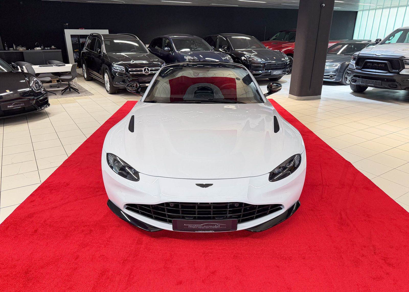 Aston Martin V8 Vantage 1764KM WHITESTONE SONDERLACK GARANTIE imagem 2