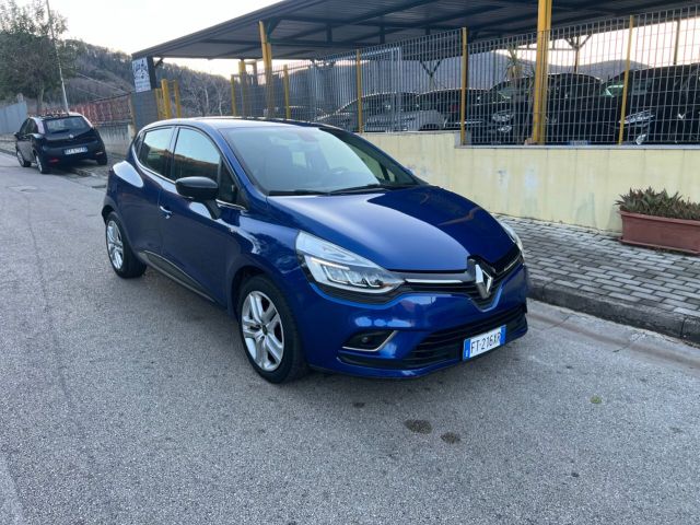 Renault Clio TCe 12V 90 CV Moschino Intens 2019 