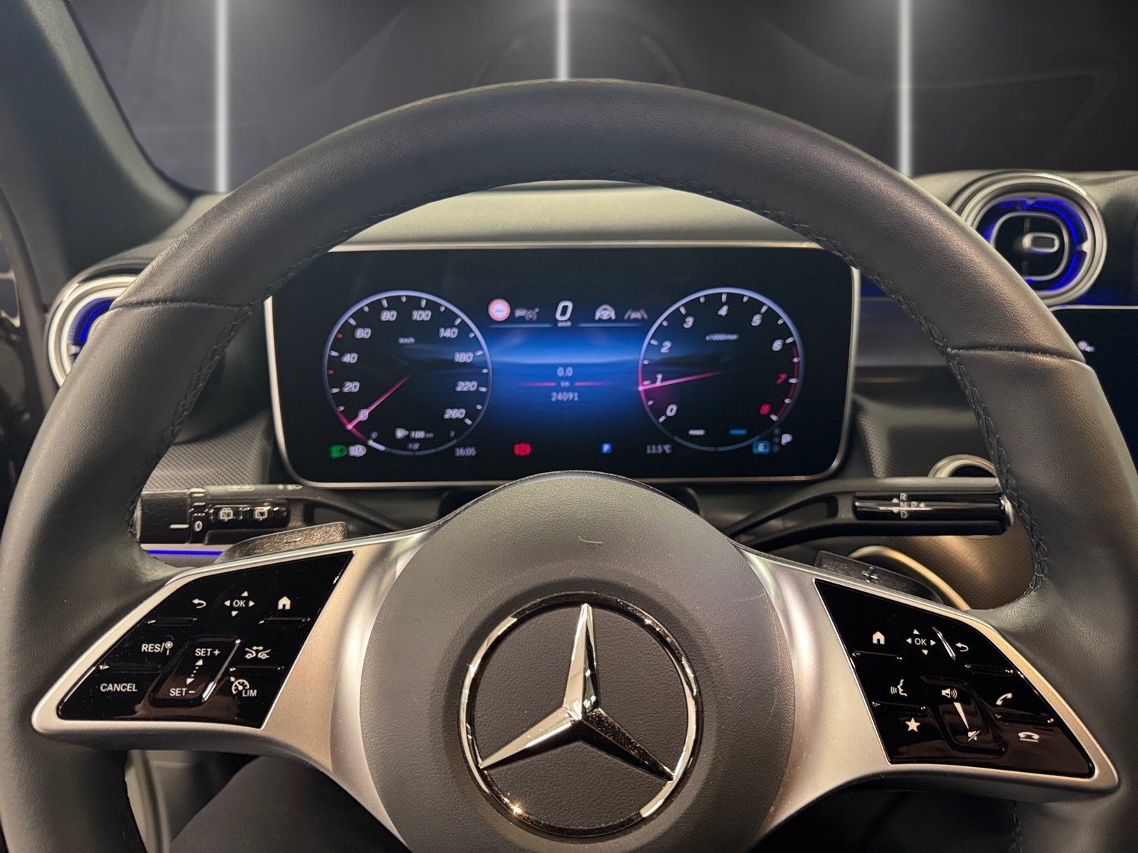Fahrzeugabbildung Mercedes-Benz GLC 200 4M Avantgarde*STDHZG*AHK*Distr*360*Sound
