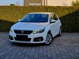 Peugeot 308 Active Pack (Automatik, Navi, DAB+) - Peugeot 308 Active Pack Gebrauchtwagen