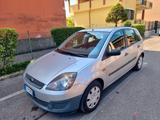 Ford Fiesta 1.4 TDCi 5p. ADATTA AI NEOPATENTATI - Ford Fiesta aus 2006 mit Diesel-Antrieb