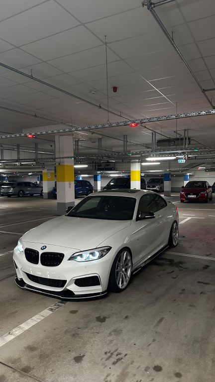 Image of BMW M240i