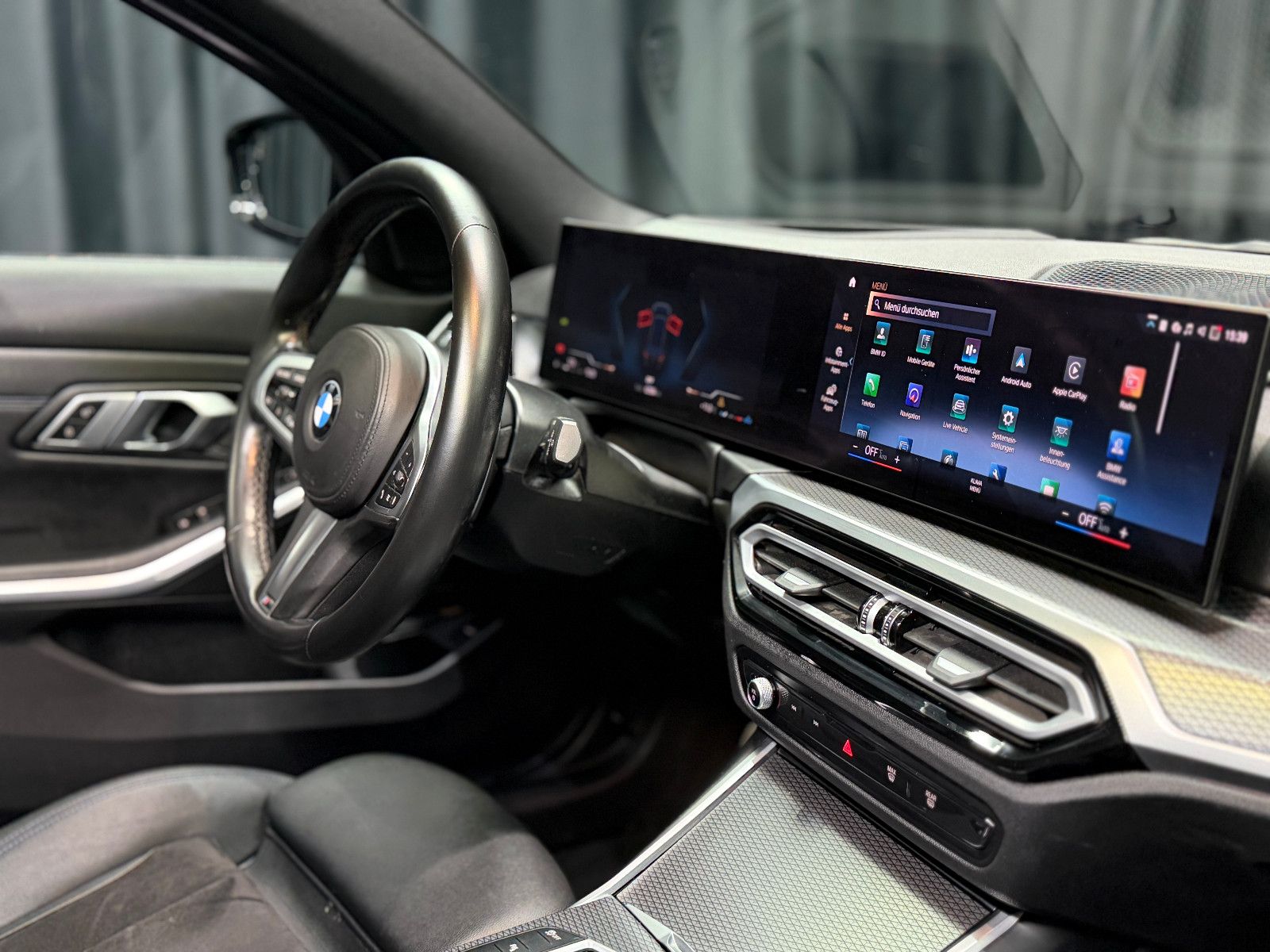 Fahrzeugabbildung BMW M340 i xDrive Touring |FACELIFT|HIFI|AHK|