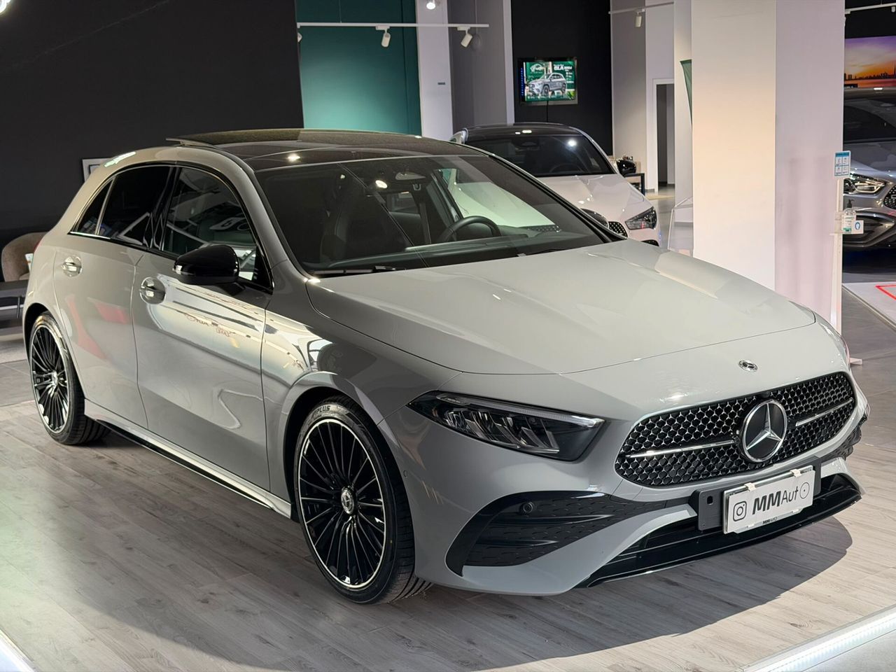 Mercedes-Benz Mercedes-benz A 180 d Alpine Grey Edition imagem 3