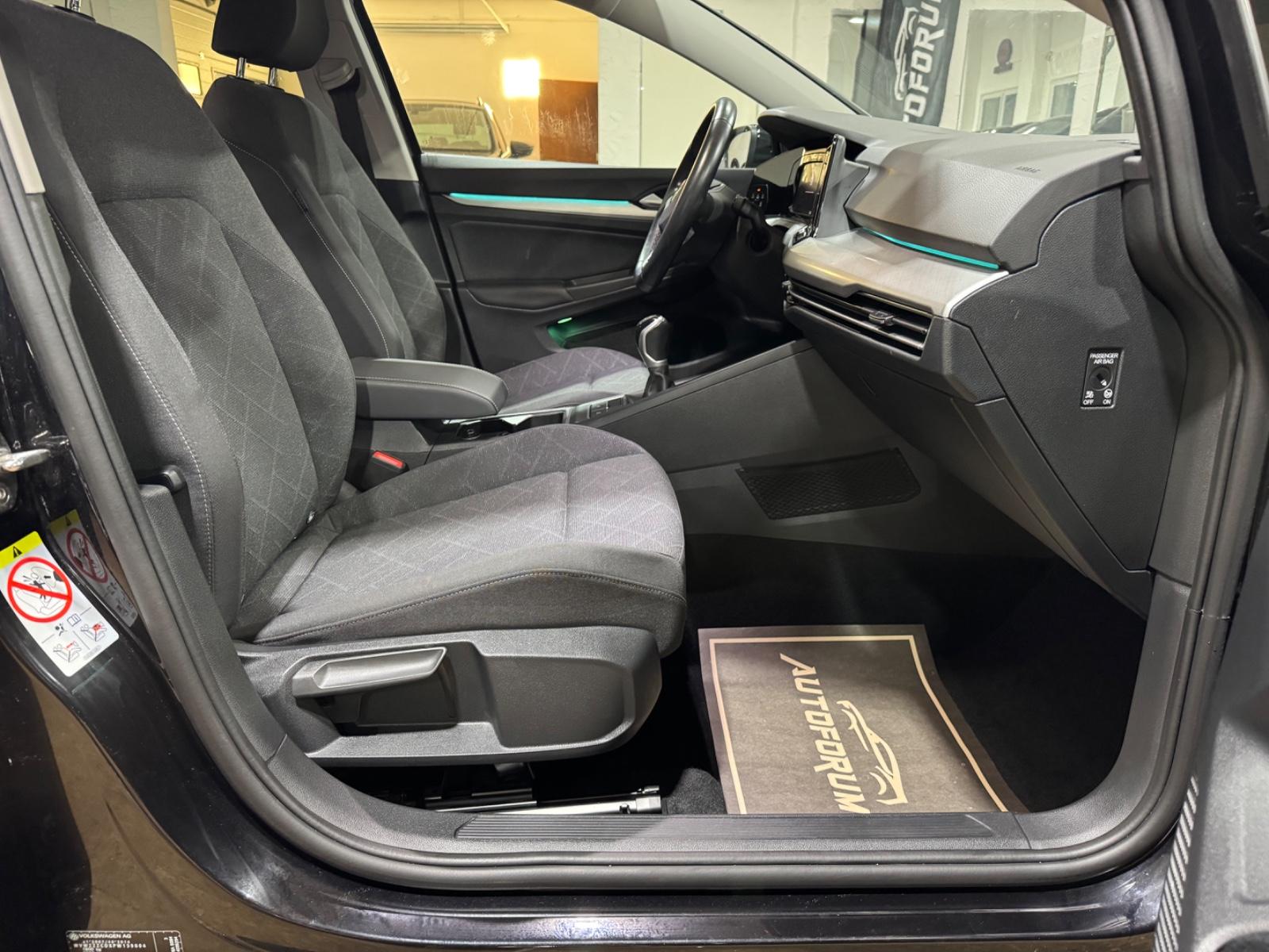 Volkswagen Golf VIII Lim. Life 1.5TSI/CAM/SHZ/GARANTIE11/27, миниатюра 13