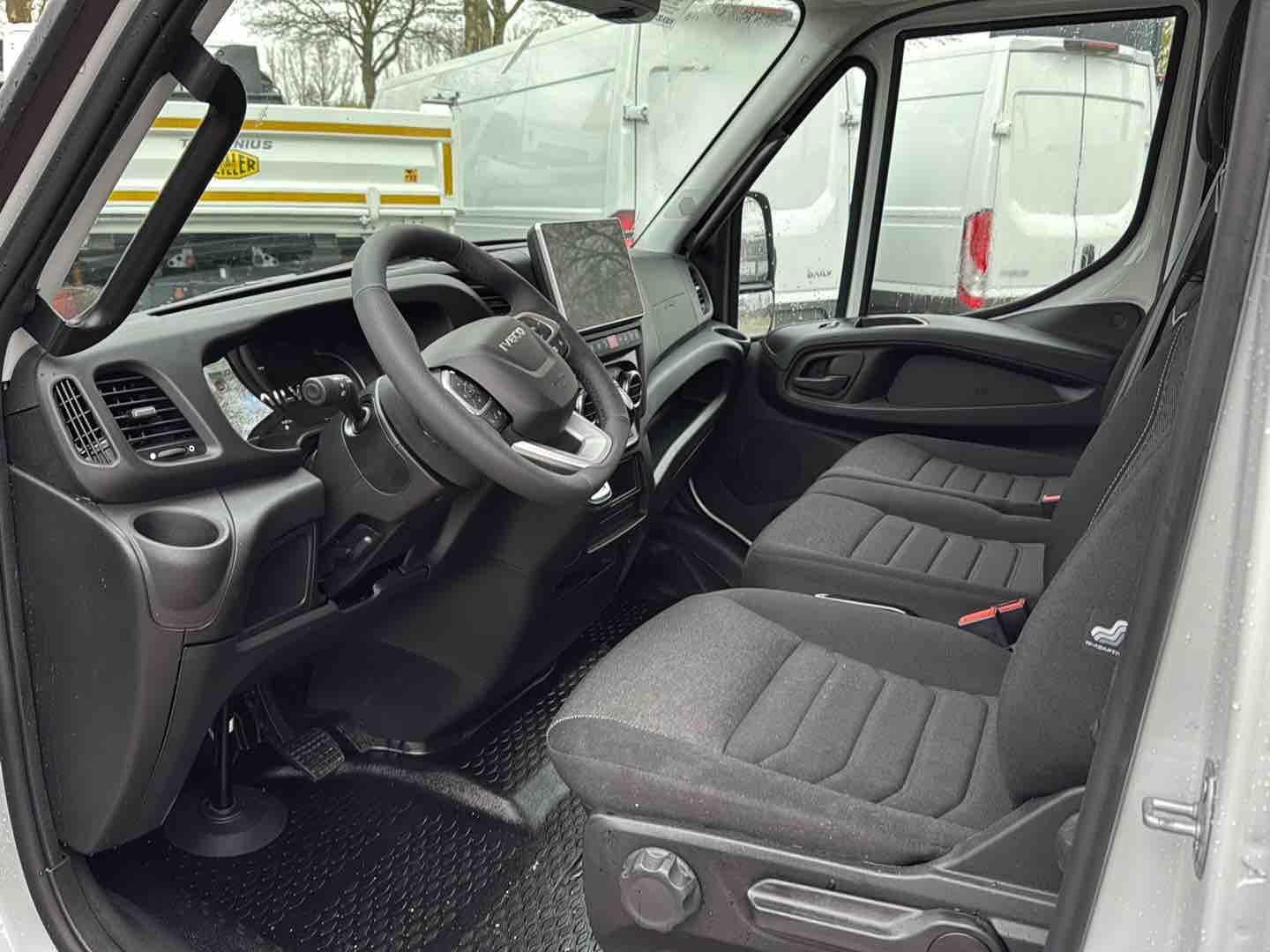 Fahrzeugabbildung Iveco E-Daily 35S14E V Kastenwagen 3520