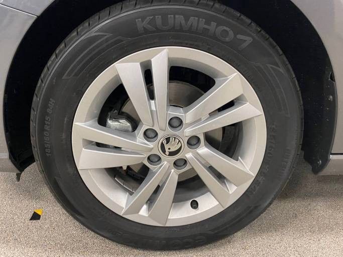 Fahrzeugabbildung SKODA FABIA COMBI 1.0 TSI Ambition+SHZ+SMARTLINK+ALU++