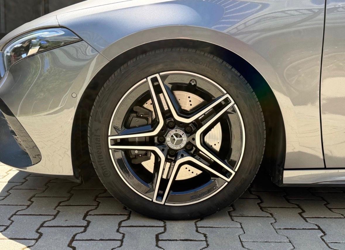 Mercedes-Benz A 250 4MATIC /AMG / MultiBeam/ Garantie 