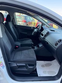 Volkswagen Golf - 10