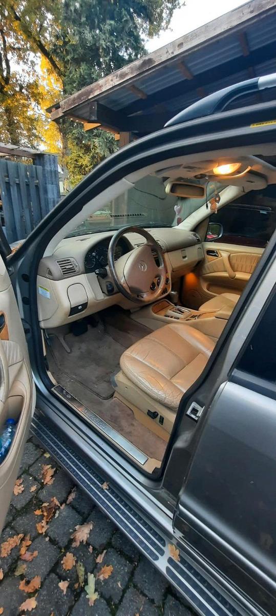 Mercedes-Benz ML500 2005 — салон