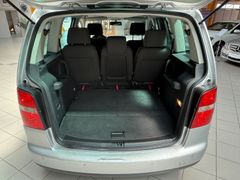 VW Touran Conceptline|7-Sitzer|SHZ|PDC|Klimaanlage VW Touran Conceptline|7-Sitzer|SHZ|PDC|Klimaanlage
