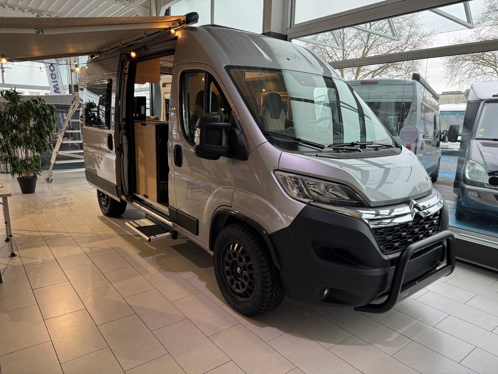 Roadcar R 540 AT Reifen Soundsystem Solar Kenwood