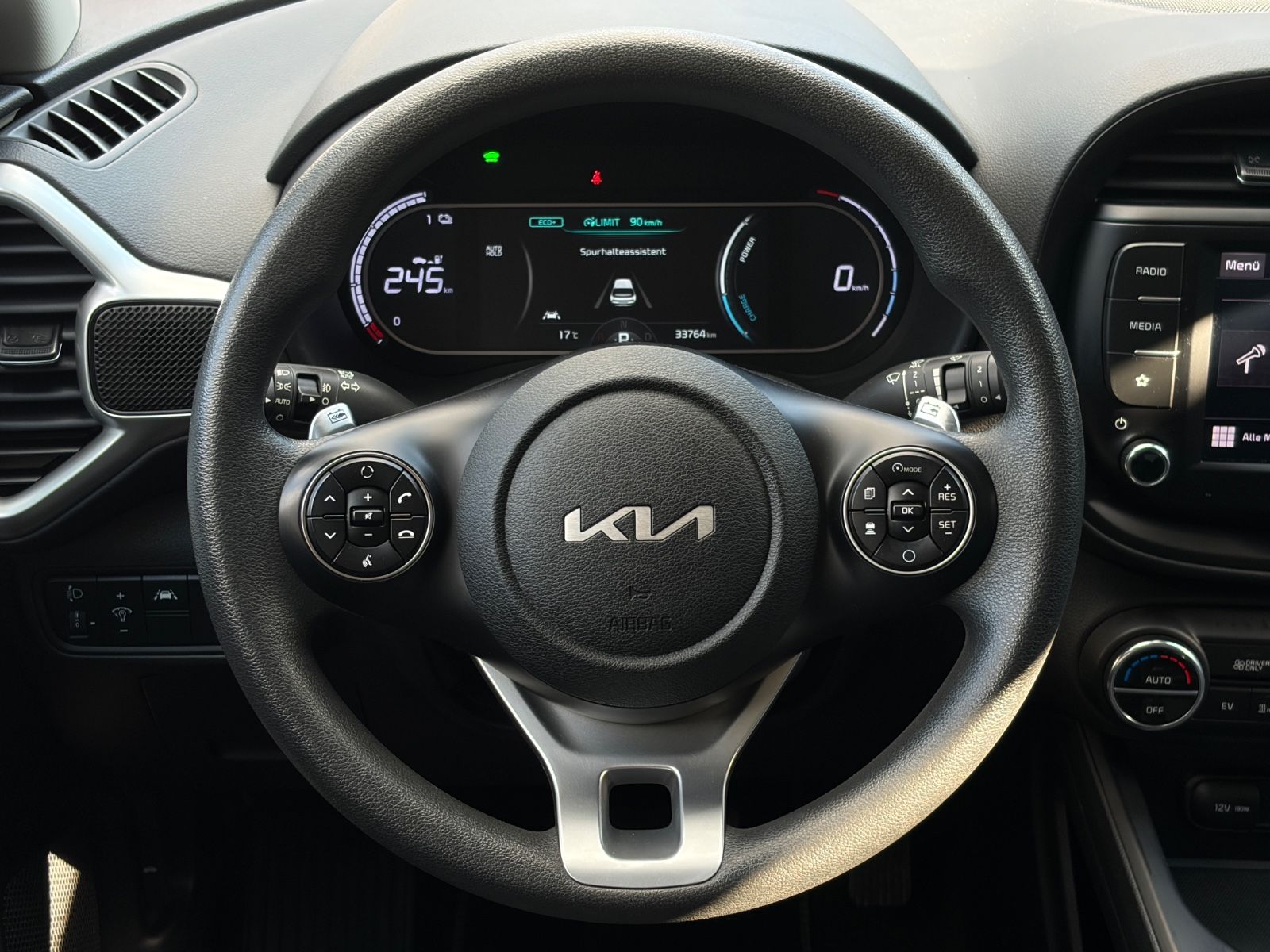 Fahrzeugabbildung Kia e-Soul Edition 39kW LED ACC LKA Kamera CarPlay