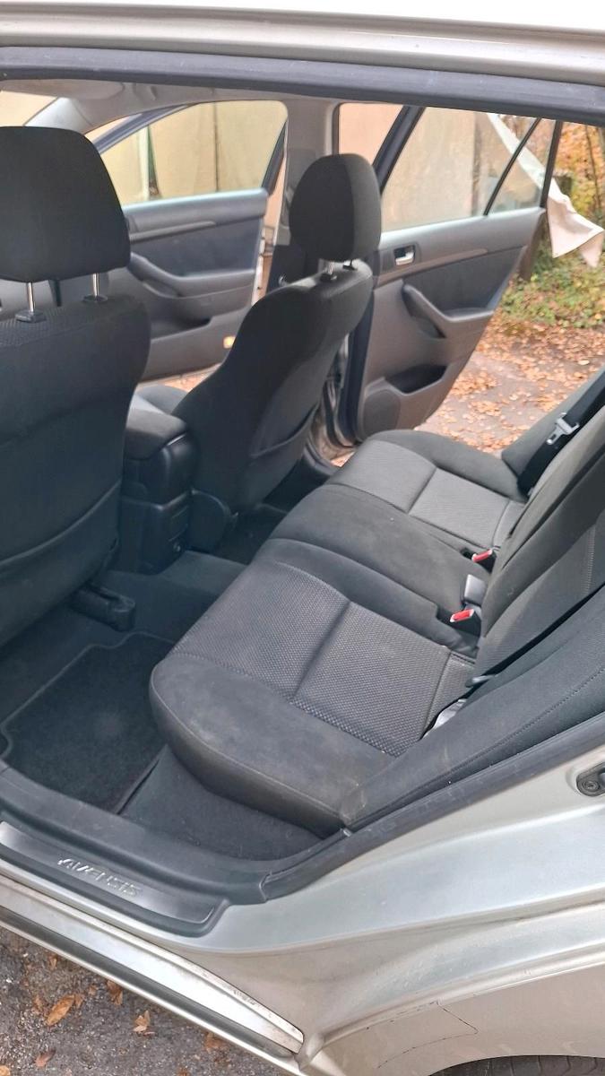 Toyota Avensis 2005 — photo 7