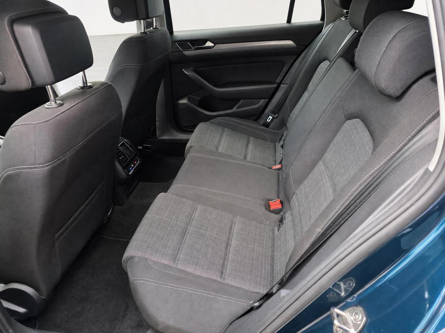 Volkswagen Passat Business, миниатюра 15