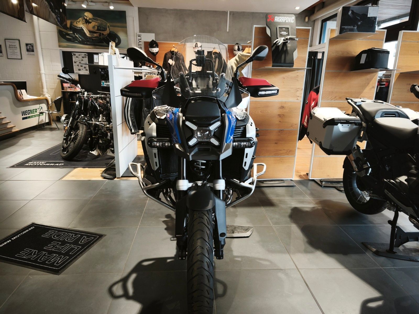 Fahrzeugabbildung BMW R 1300 GS Adventure ASA