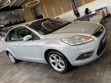 Ford Focus Lim. Aut. *SPORTSITZE*SHZ.*TÜV0826*KLIMA