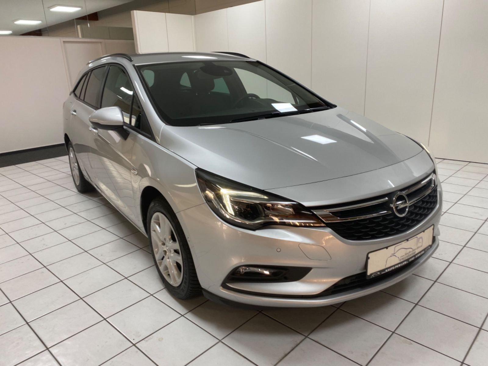 Fahrzeugabbildung Opel Astra K Sports Tourer Edition Start/Stop