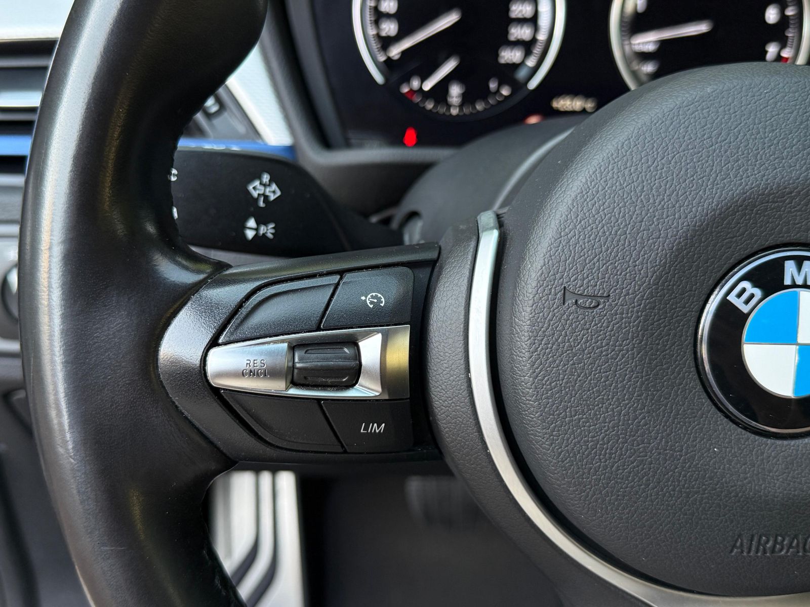 Fahrzeugabbildung BMW X1 xDrive 25 e M Sport/M PAKET LED+LEDER+NAV+SHZ