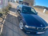 BMW E 36 Coupé 318 is 140 Ps - BMW 318: 318is E36