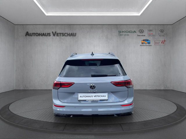 Golf VIII Variant R-Line 1.5 eTSI DSG Bluetooth