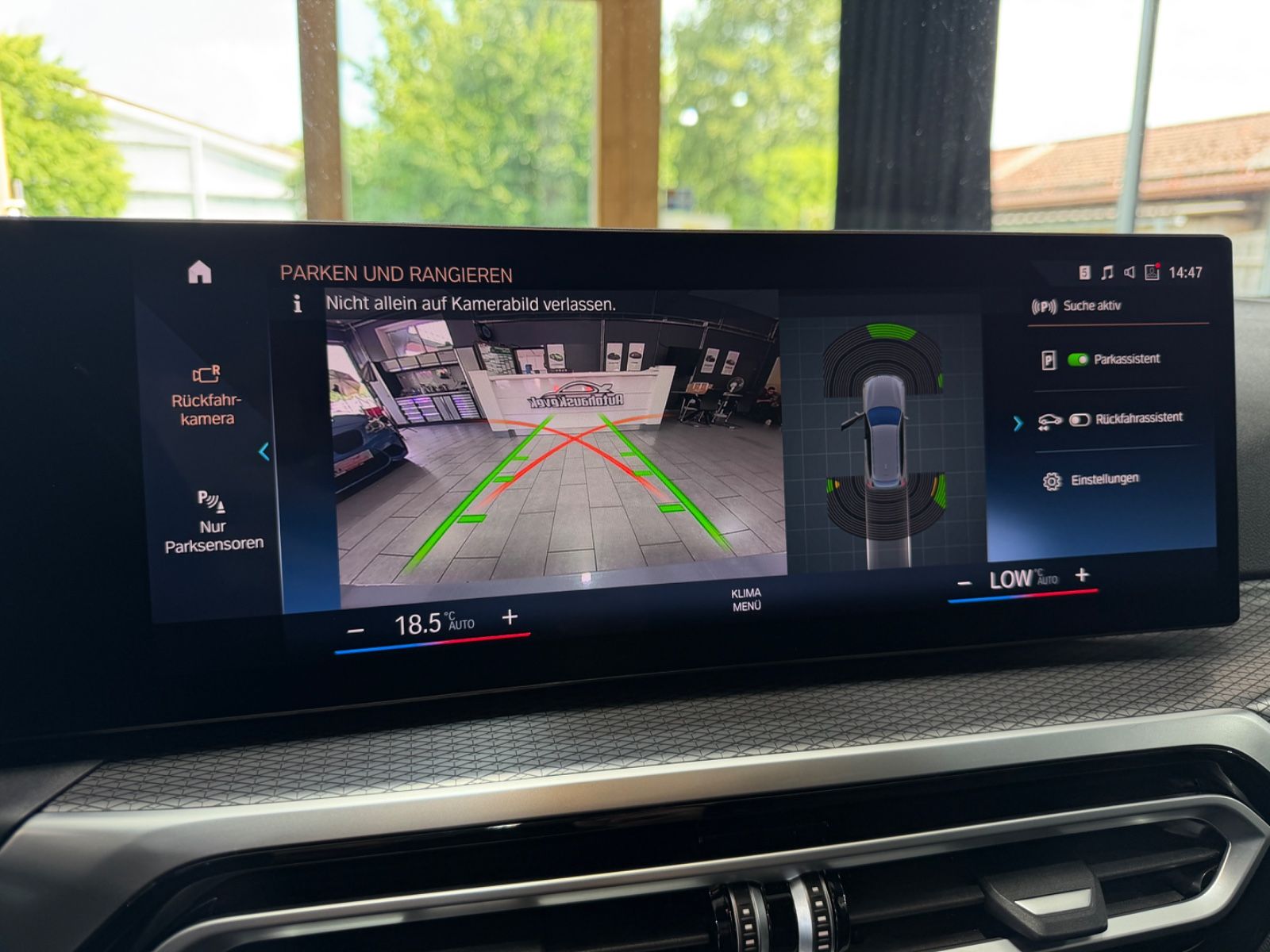 Fahrzeugabbildung BMW 330e Touring M Sport|HEAD-UP|NAVI|HIFI|WIDESCREE