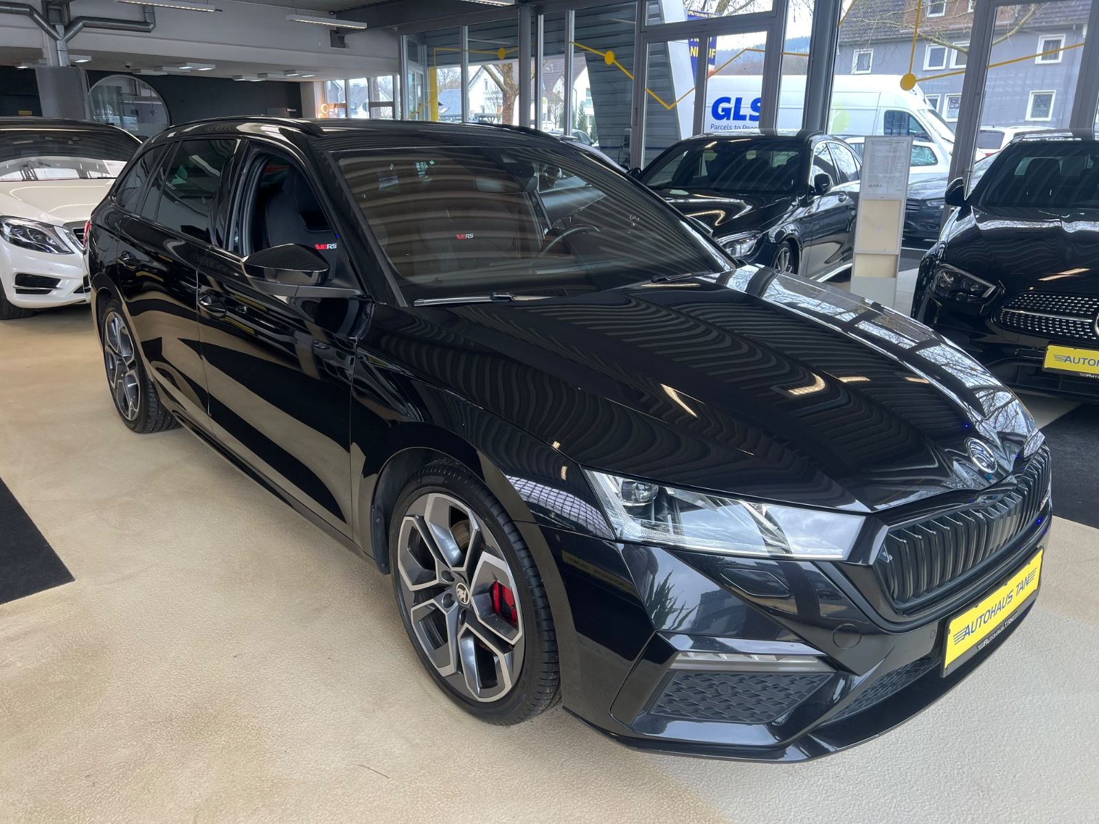 Fahrzeugabbildung SKODA Octavia Combi RS *HEAD*ACC*KAMERA*LED*VIRTUAL*