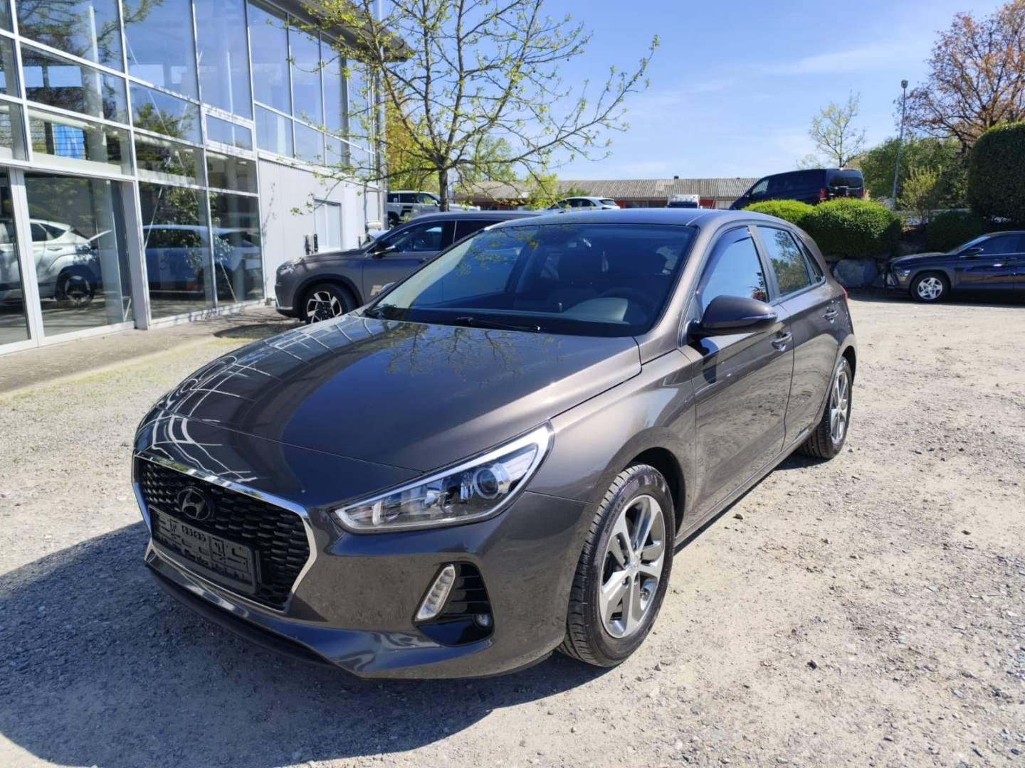Hyundai NEW i30 5-Türer 1.4 Benzin, M/T SELECT 15' Alu