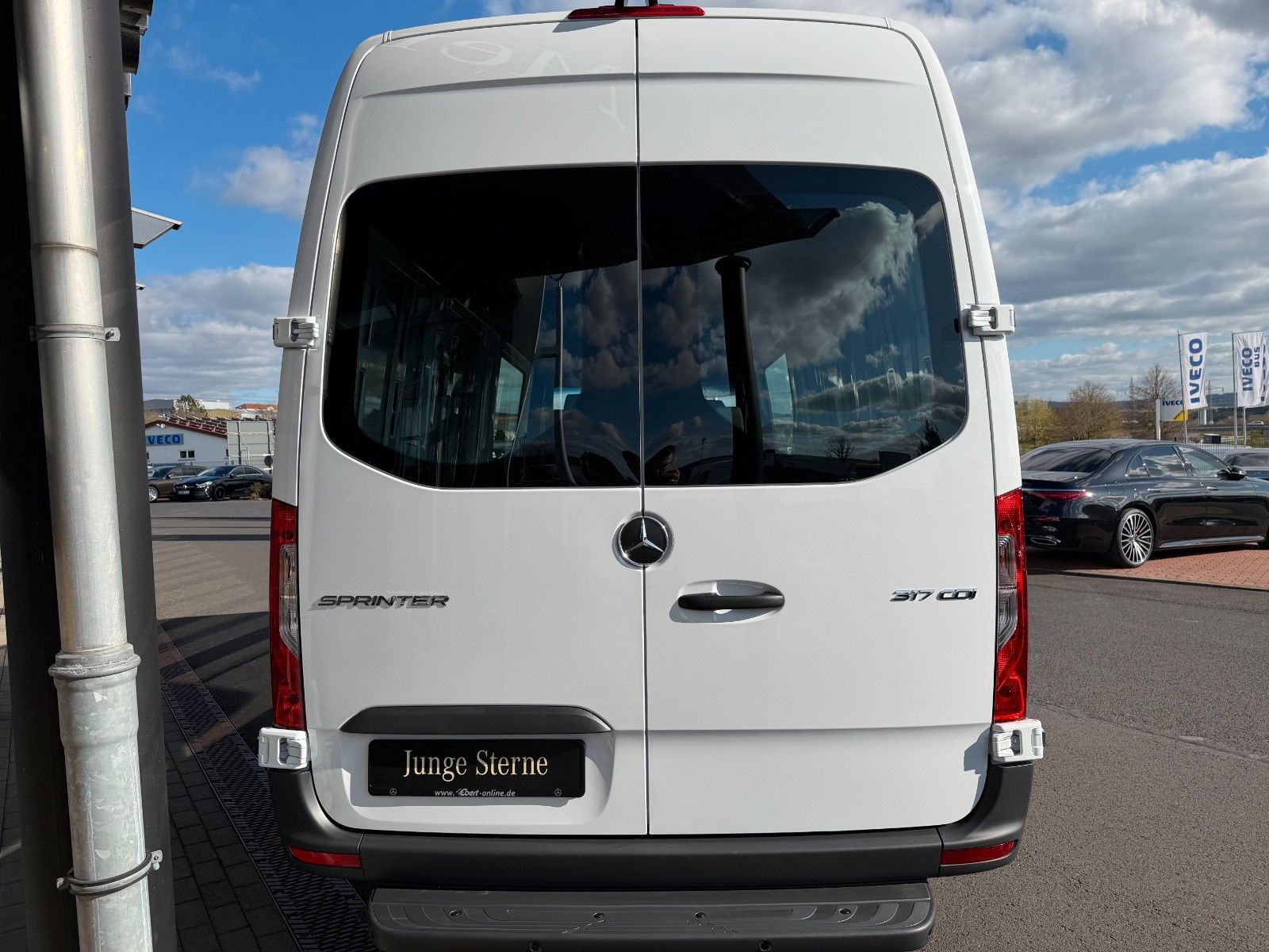 Fahrzeugabbildung Mercedes-Benz Sprinter 317 CDI Mixto/DoKa Standheizung