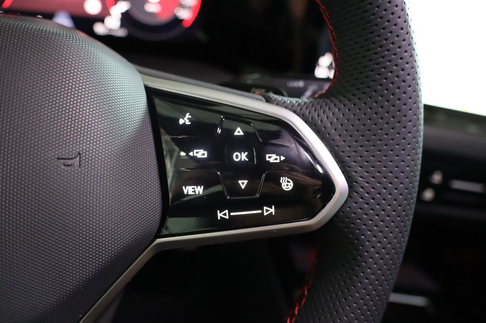 Fahrzeugabbildung Volkswagen Golf VIII GTI DSG ACC DAB LED-Plus Navi Keyless