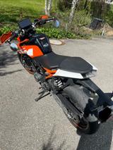 KTM 125 Duke - KTM 125
