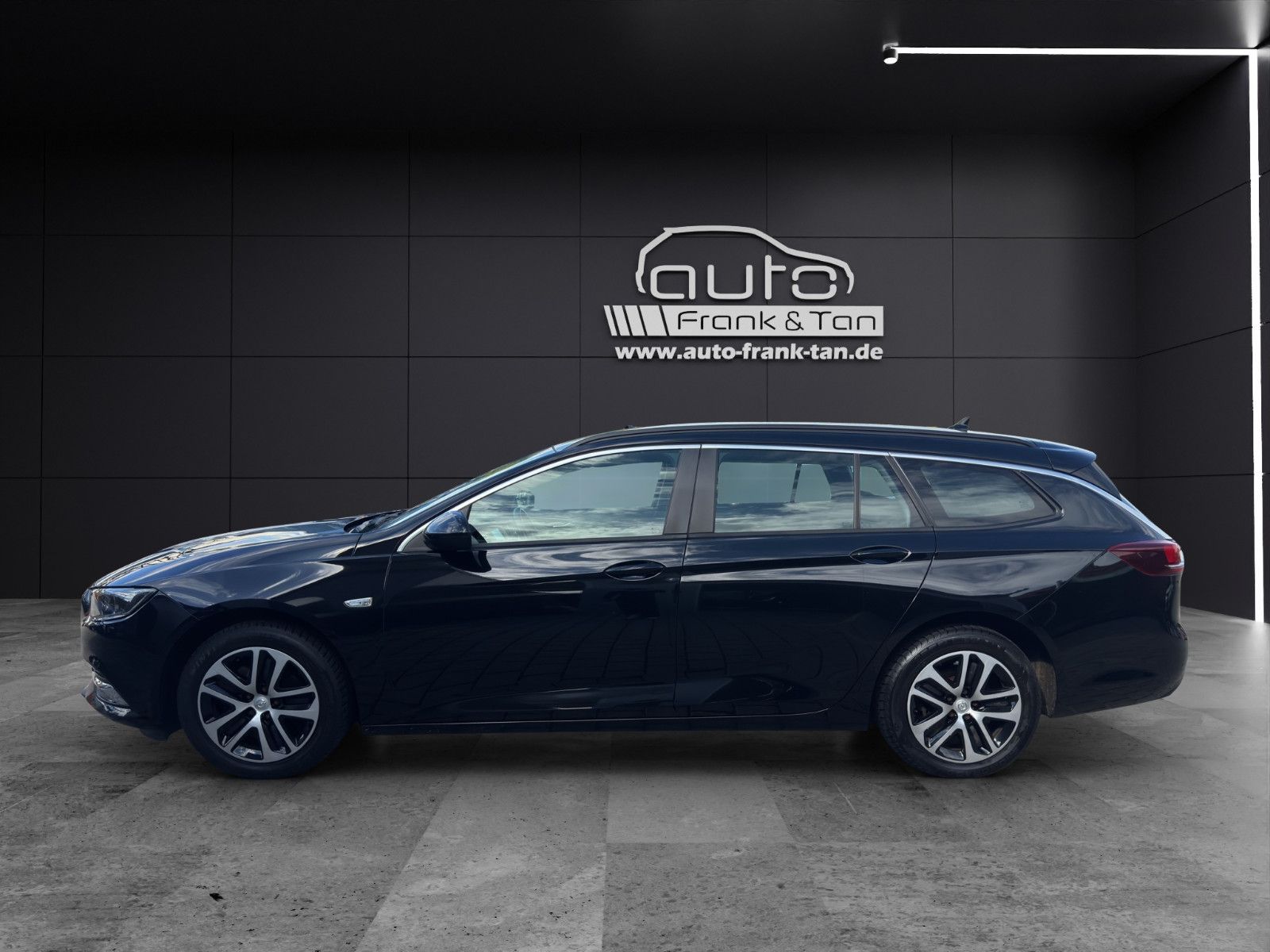 Fahrzeugabbildung Opel Insignia B Sports Tourer Edition/Apple CarPlay