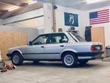 BMW E30 316i - BMW 316: 316i E30