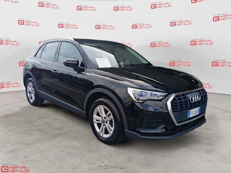 Audi Q3 35 TDI S tronic Business imagem 3