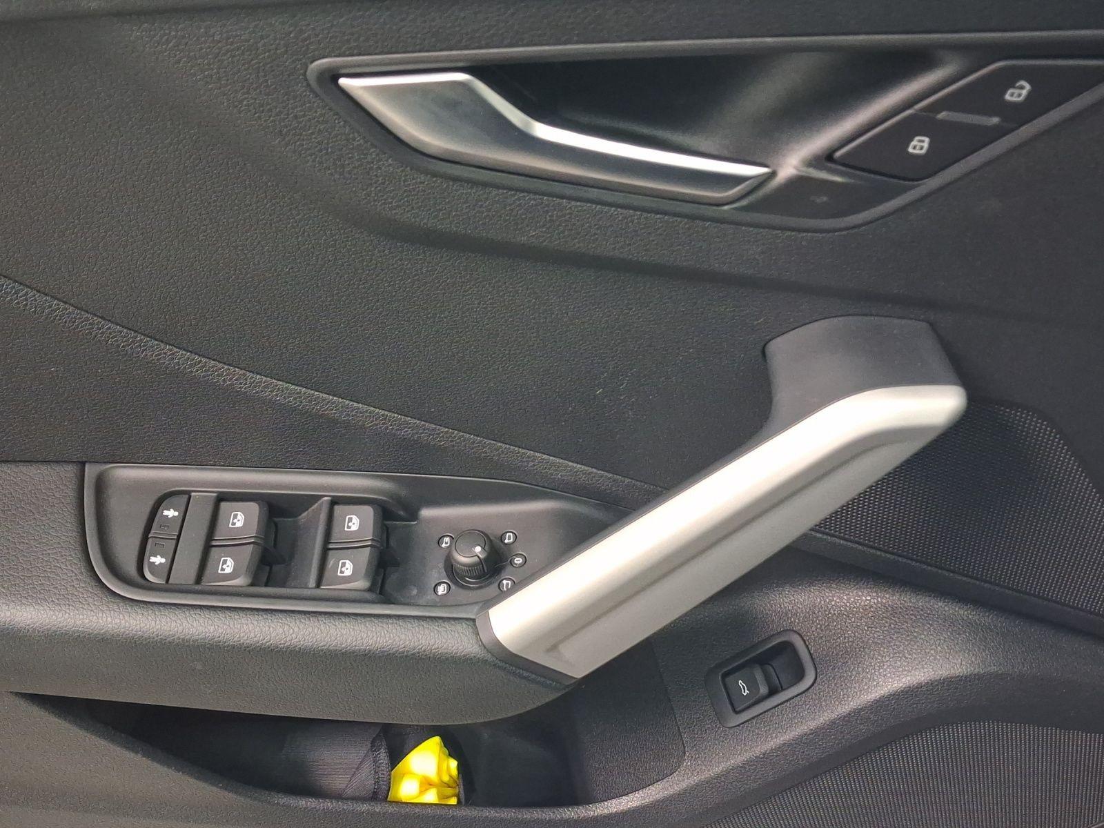 Audi Q2 30 TFSI AHK ST.HEIZ LM18 NAVI, миниатюра 8