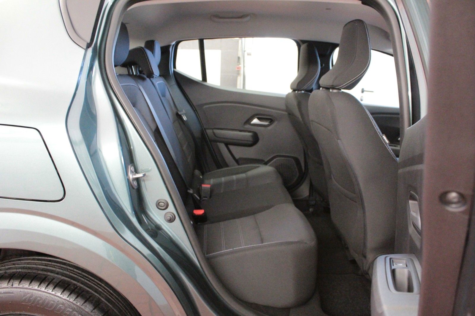 Fahrzeugabbildung Dacia Sandero TCe 100  ECO G Expression*Winterpaket*
