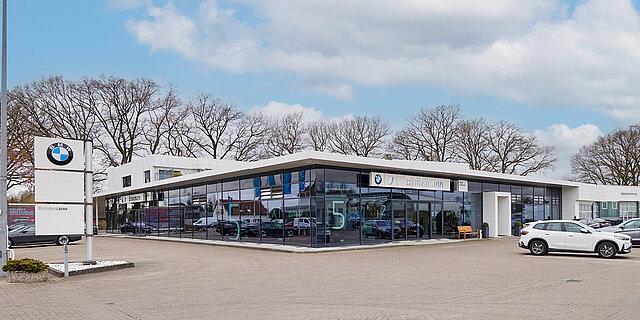showroom-image-main
