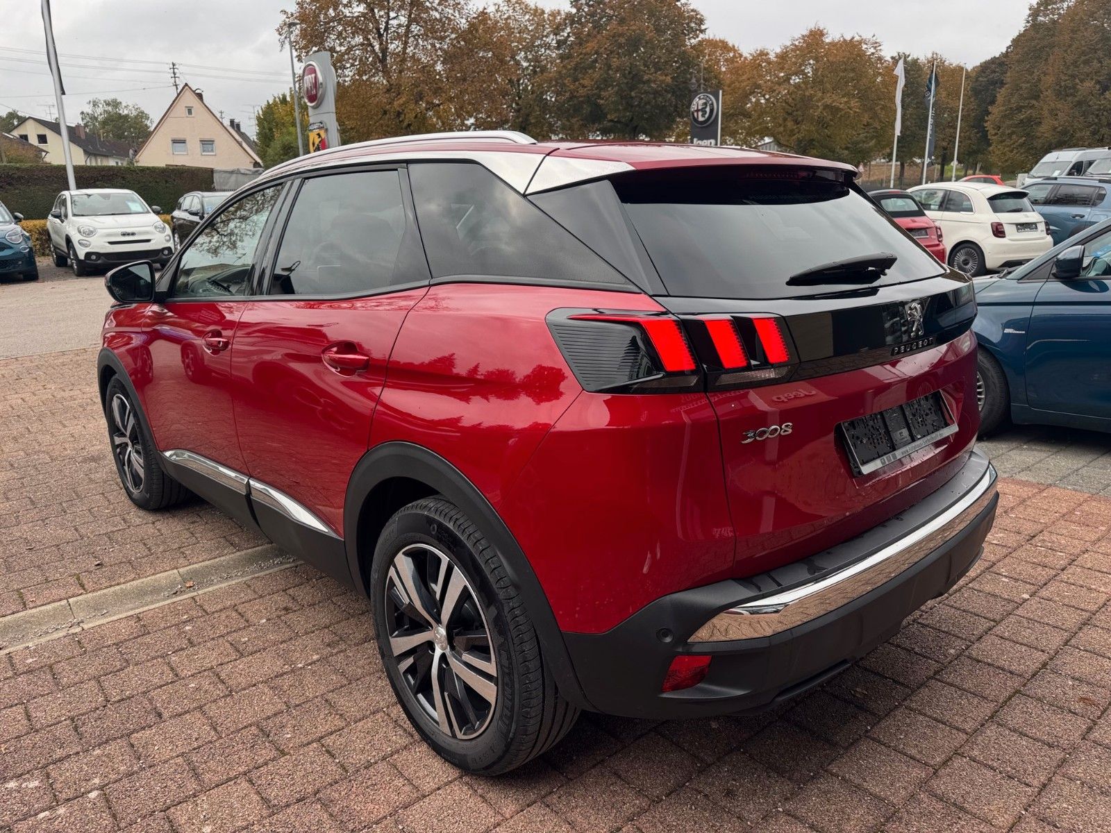 Fahrzeugabbildung Peugeot 3008 Allure 165PS Panorama Navigation Checkheft